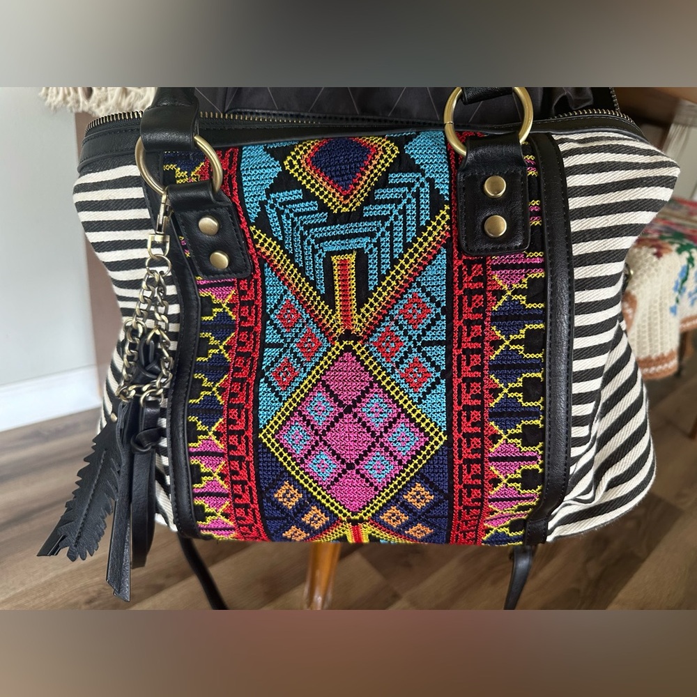 MMS Needle Point Handbag Shoulder Bag Crossbody BOHO  STRIPED AZTEC EMBROIDERED